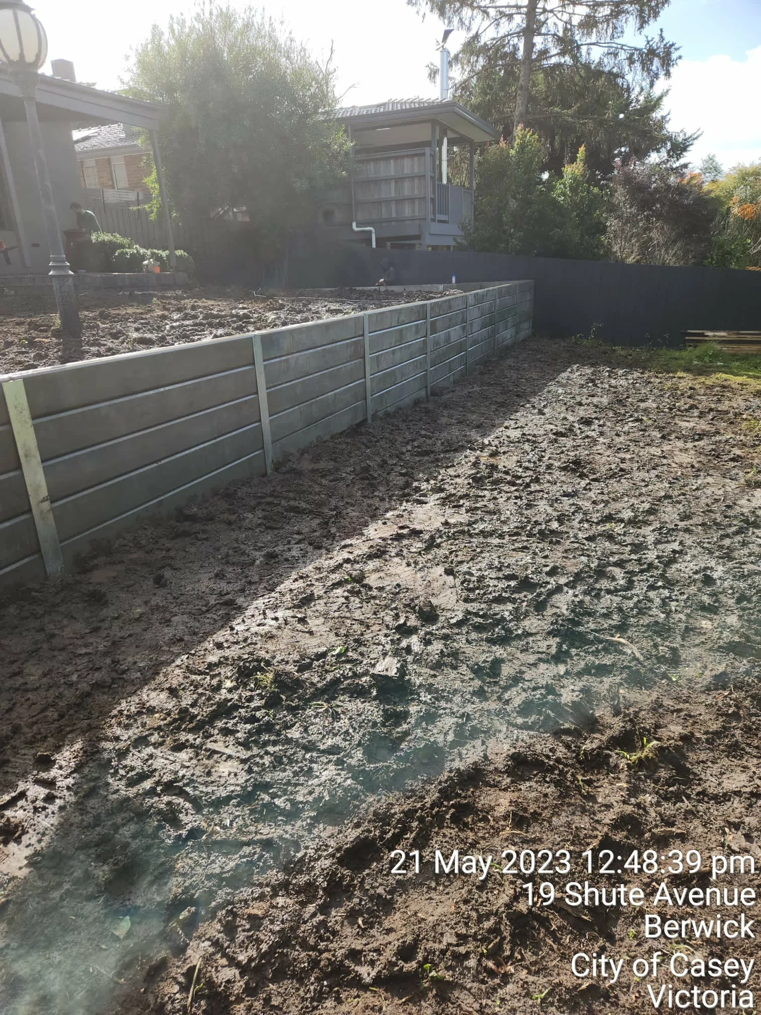 Retaining walls concrete sleepers